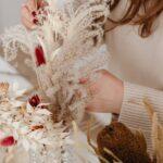 7 Idées Pour Un Décor Automnal Extérieur Invitant découvrez des idées inspirantes pour décorer votre intérieur avec élégance cet automne. plantes, couleurs chaudes et accessoires raffinés, créez une ambiance chaleureuse et accueillante pour célébrer la beauté de la saison.