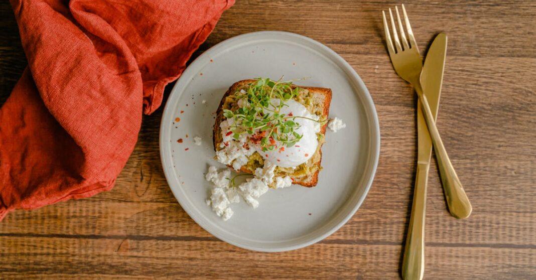découvrez les microgreens, des petites plantes riches en nutriments qui ajoutent saveur et texture à vos plats. apprenez à les cultiver facilement chez vous et explorez leurs bienfaits pour la santé.