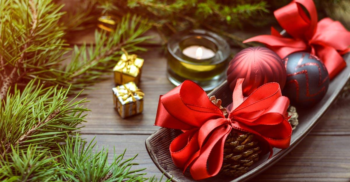 découvrez des idées magnifiques pour décorer votre maison pour noël. des décorations traditionnelles aux créations modernes, laissez-vous inspirer pour rendre votre fête inoubliable avec des accessoires scintillants et des ambiances chaleureuses.