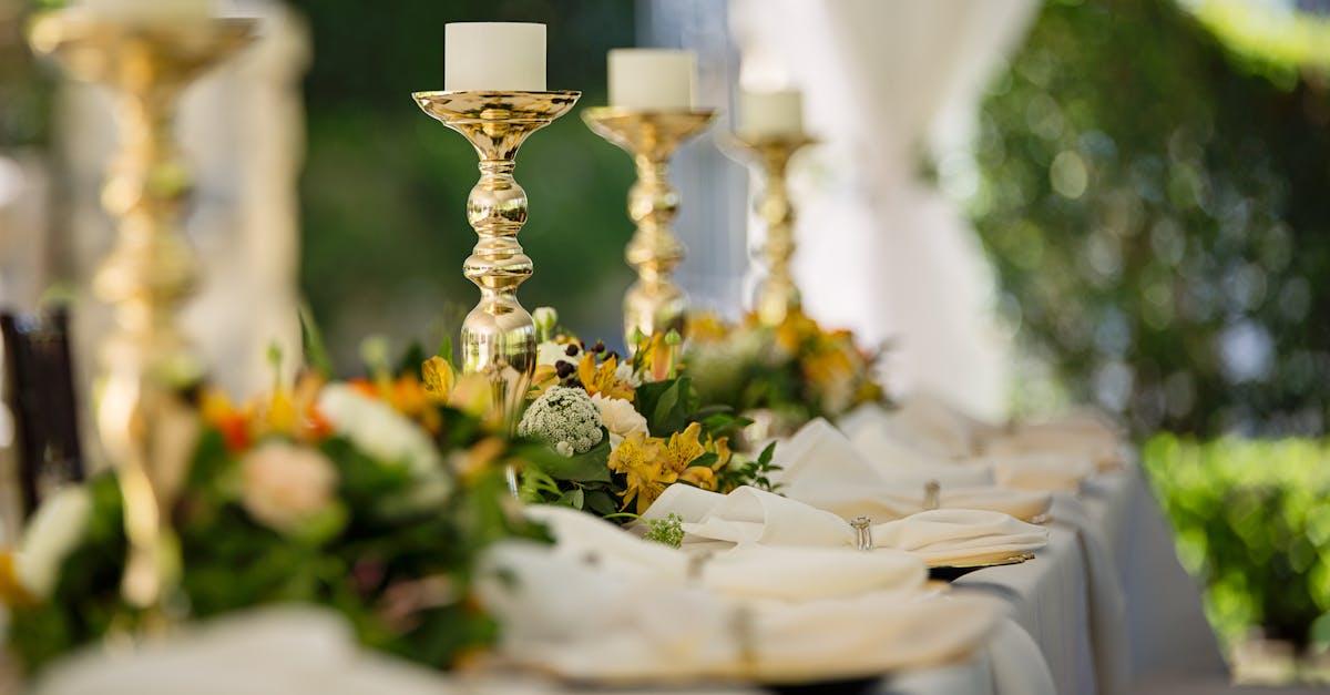 découvrez des arrangements floraux extérieurs élégants et raffinés pour embellir vos espaces de jardin, événements en plein air et célébrations. apportez une touche de nature à vos décorations avec nos créations florales uniques.