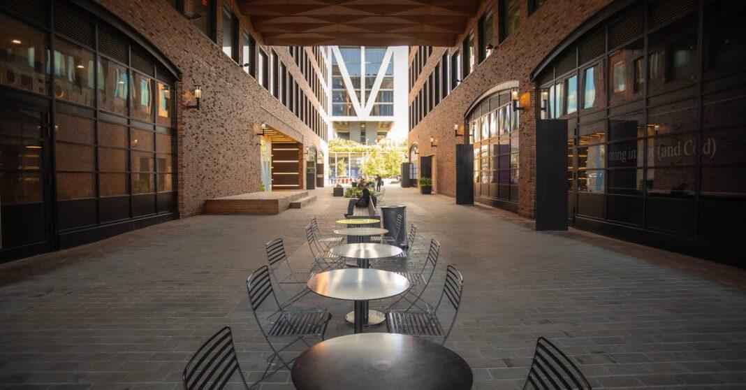 découvrez comment un chauffage de patio peut prolonger vos soirées en plein air, offrant confort et chaleur tout en ajoutant une touche d'élégance à votre espace extérieur. explorez nos conseils pour choisir le modèle idéal qui répond à vos besoins.