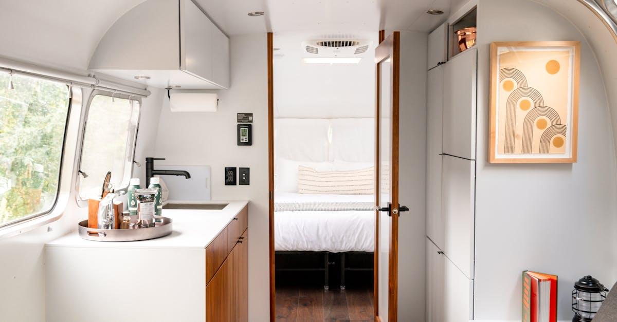 découvrez comment optimiser l'espace dans votre environnement grâce à des stratégies innovantes et des astuces pratiques. transformez chaque mètre carré en un lieu fonctionnel et agréable, que ce soit à la maison ou au bureau.