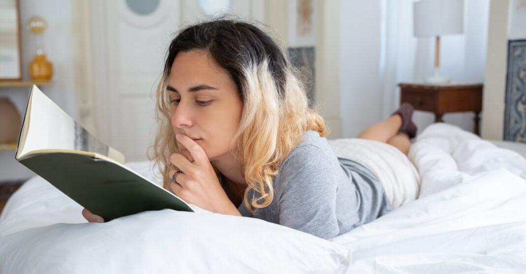 découvrez l'art de la staycation : des vacances relaxantes à la maison ou dans votre région, avec des idées d'activités, d'hébergements et de bons plans pour profiter pleinement de votre séjour sans avoir à voyager loin.