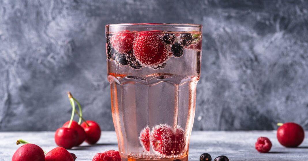 découvrez l'univers des cassis et des raisins secs avec notre guide complet sur les currants. apprenez tout sur leurs bienfaits nutritionnels, leurs utilisations en cuisine, et comment les intégrer dans vos recettes pour une touche sucrée et saine.