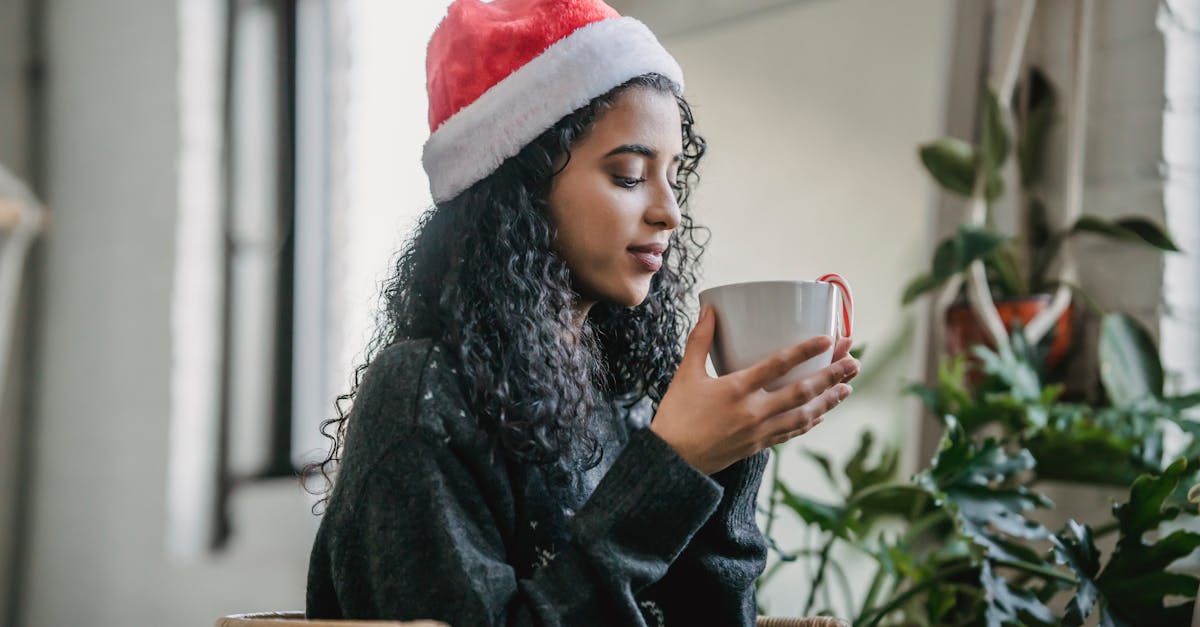 découvrez les meilleures plantes de noël pour embellir votre décoration festive. des options classiques comme le poinsettia aux alternatives originales, trouvez la plante parfaite pour célébrer la magie des fêtes et apporter une touche naturelle à votre intérieur.