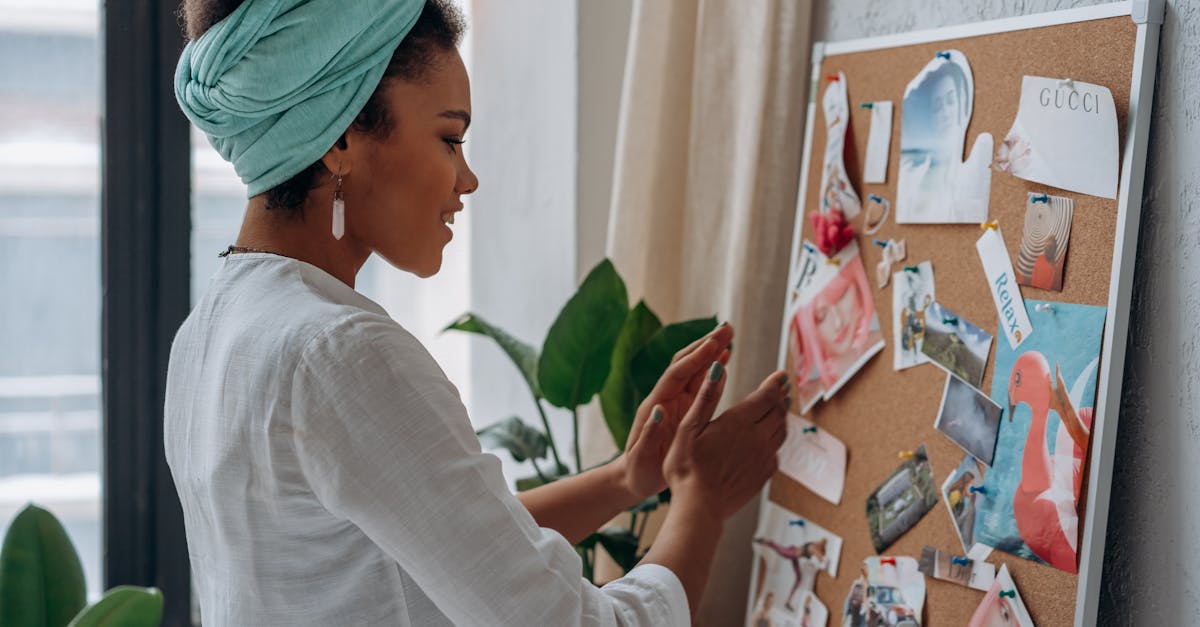 découvrez des idées inspirantes pour embellir votre intérieur grâce à des astuces de décoration uniques et tendance. transformez chaque pièce de votre maison avec des conseils pratiques pour un espace chaleureux et accueillant.