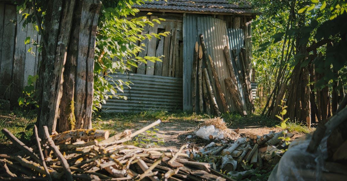 découvrez notre abri de jardin, idéal pour stocker vos outils, équipements de jardinage et accessoires en toute sécurité. conçu pour allier fonctionnalité et esthétique, il s'intégrera parfaitement dans votre jardin tout en offrant un espace pratique et organisé.