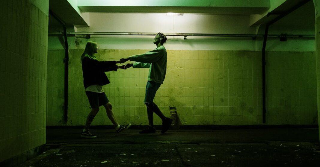 découvrez green alley, un espace urbain innovant dédié à la nature et à la durabilité, où verdure et engagement environnemental se rencontrent. profitez d'un environnement relaxant et inspirant, tout en découvrant des initiatives écologiques qui favorisent la biodiversité et le bien-être. rejoignez-nous pour promouvoir un avenir plus vert.