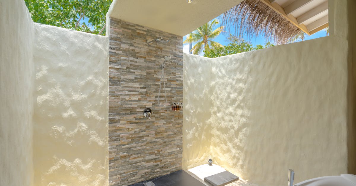 découvrez notre sélection de douches extérieures alliant design et fonctionnalité. parfaites pour profiter du plein air tout en se rafraîchissant, nos douches sont idéales pour les jardins, plages ou terrasses. transformez vos espaces extérieurs en oasis de détente.