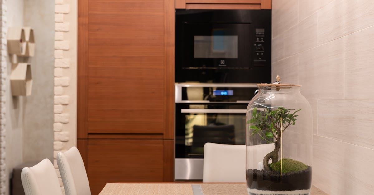 découvrez des astuces et des solutions ingénieuses pour optimiser votre espace de vie avec des meubles et accessoires pratiques. dites adieu au désordre et vivez confortablement dans un environnement bien organisé avec nos conseils de rangement astucieux.