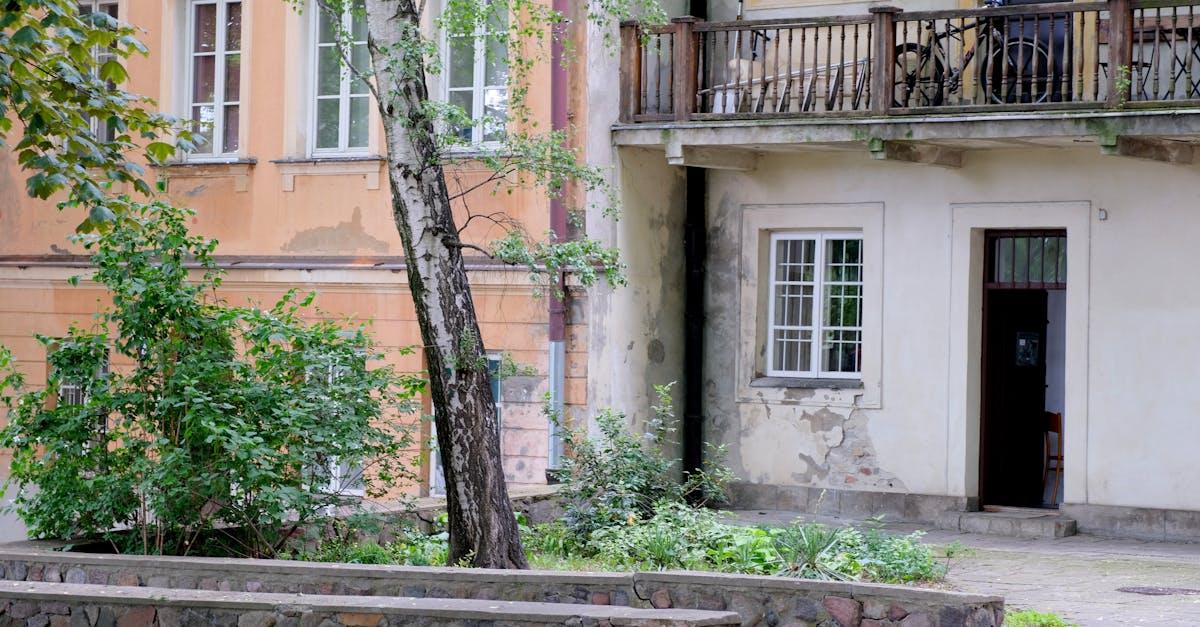 découvrez l'art de la transplantation d'arbres, une méthode essentielle pour préserver et déplacer vos arbres tout en garantissant leur croissance et leur santé. apprenez les techniques, les outils nécessaires et les meilleures pratiques pour réussir cette opération respectueuse de la nature.