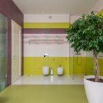 Douche En Bois : 5 Idées Pour Un Espace Nature découvrez la qualité et l'esthétique des douches en bois. abarquez le luxe et le confort d'une douche en bois dans votre salle de bain, alliant design naturel et durabilité.