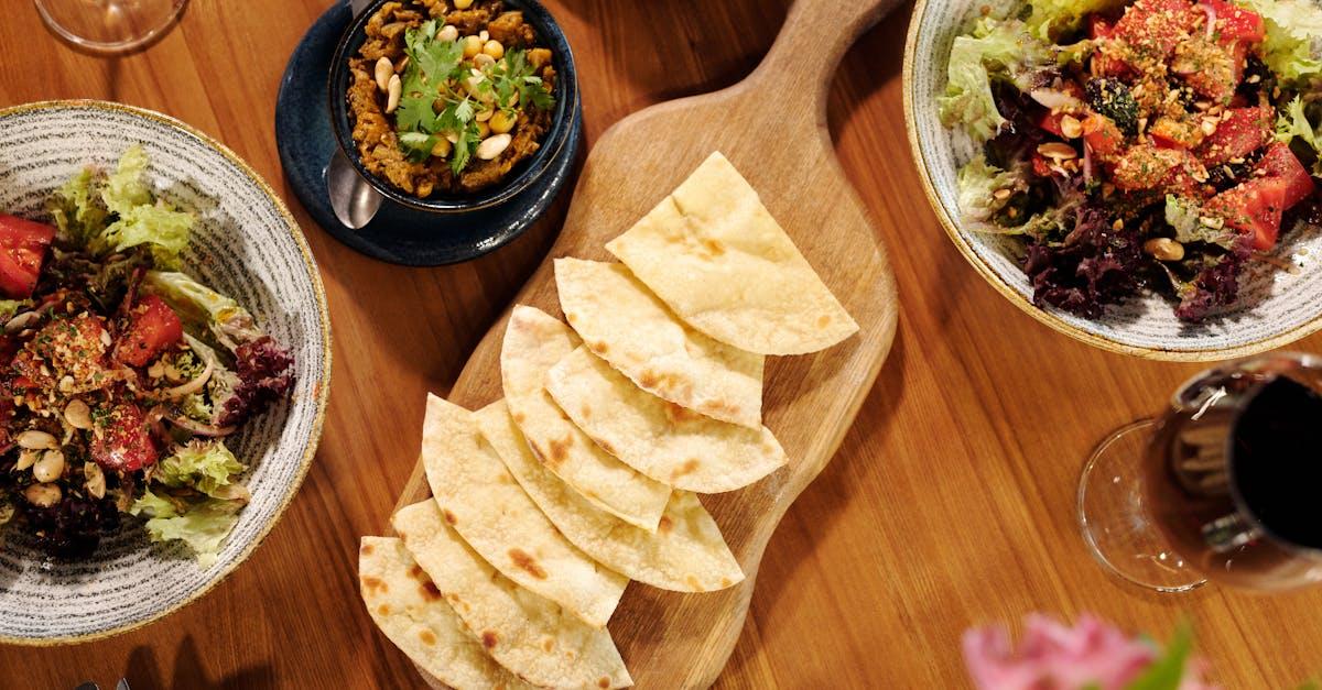 découvrez la coriandre, une herbe aromatique utilisée en cuisine pour sa saveur fraîche et relevée. apprenez ses bienfaits, ses utilisations et conseils pour la cultiver chez vous.