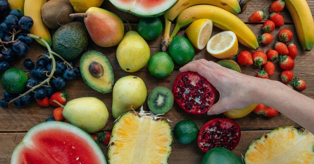 découvrez l'alliance délicieuse de l'ananas et de la fraise, un mélange parfait de saveurs exotiques et sucrées. idéal pour égayer vos desserts, smoothies ou cocktails, ce duo fruité vous transporte vers des plages ensoleillées. raffiné et rafraîchissant, il ravira les amateurs de fruits!