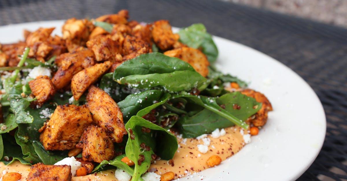 découvrez tous les bienfaits des épinards : un légume vert riche en vitamines, minéraux et antioxydants, idéal pour une alimentation saine et équilibrée. conseils de préparation et idées recettes inclus.