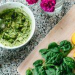 découvrez les bienfaits des épinards : un légume-feuille riche en nutriments, parfait pour une alimentation équilibrée. conseils, recettes et informations nutritionnelles sur les épinards.