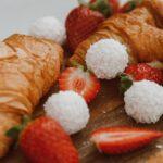 découvrez tout sur la fraise : ses bienfaits pour la santé, ses utilisations en cuisine et des astuces pour la choisir et la conserver fraîche plus longtemps.