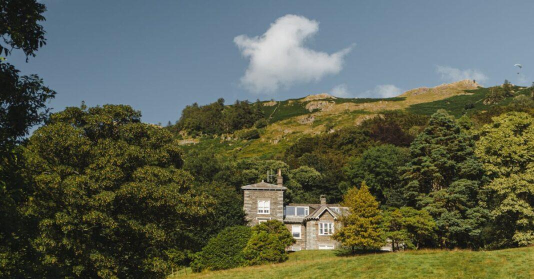 découvrez le charme des jardins de campagne : idées, conseils et inspirations pour aménager un jardin bucolique, naturel et fleuri à la campagne.