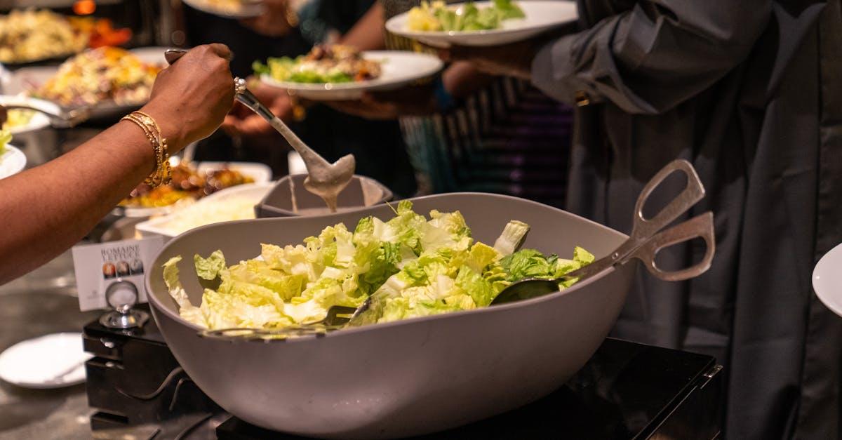 découvrez la laitue iceberg, une salade croquante et rafraîchissante idéale pour vos entrées, sandwiches et salades composées. apprenez ses bienfaits, ses utilisations et des conseils pour la conserver.