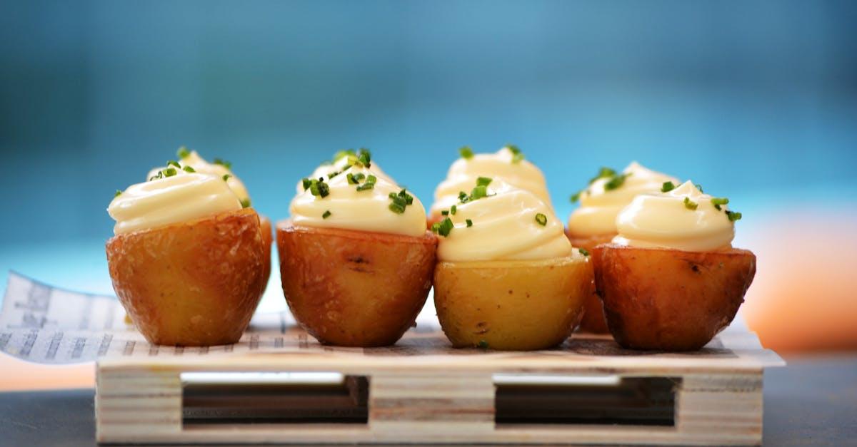 découvrez tout sur la pomme de terre : son origine, ses bienfaits nutritionnels, ses variétés et des idées de recettes savoureuses pour sublimer ce légume incontournable dans votre cuisine.