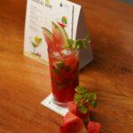 Menu Nouvel An 2020 Rat Metal Blanc recettes legere et faciles A vibrant watermelon cocktail garnished with mint leaves, perfect for summer refreshment.